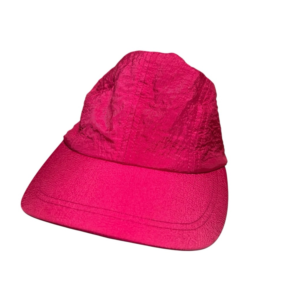 Noah NYC Women’s runner hat in bright pink